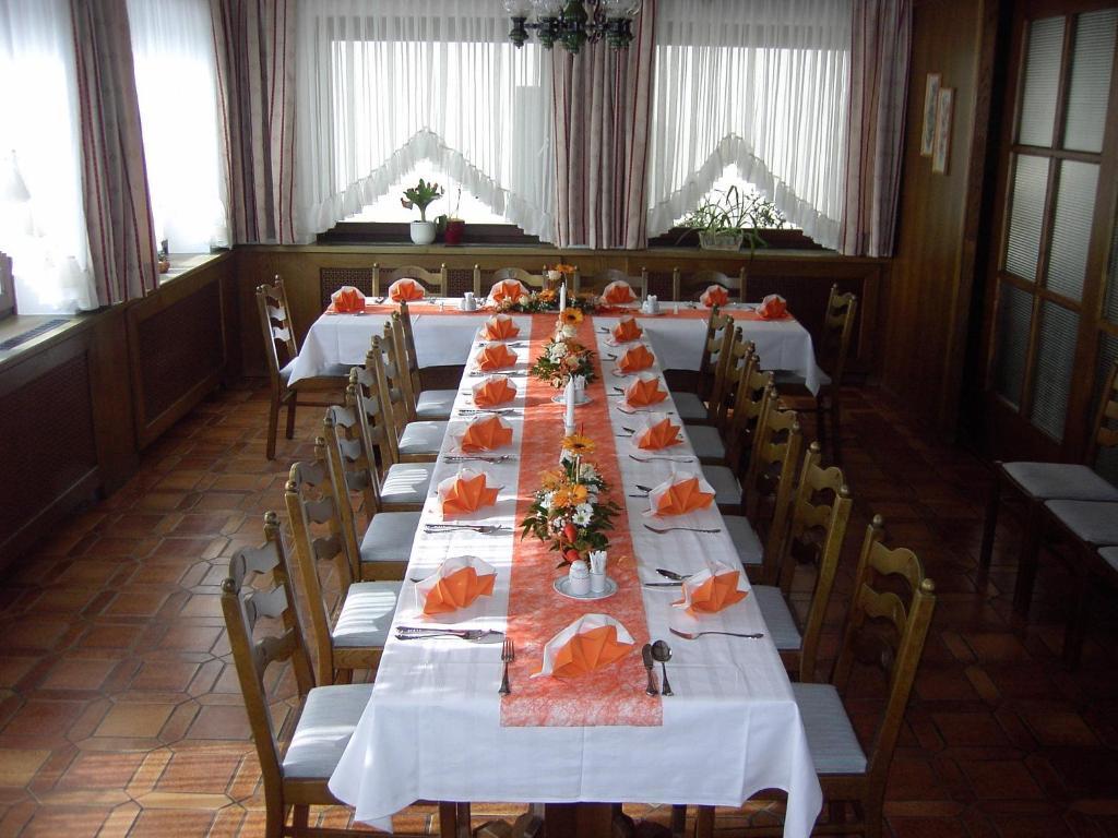 Hotel Restaurant Zum Schwan Schwanberg Exterior photo